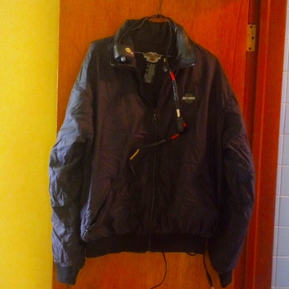 Harley-Davidson, Large black heated coat